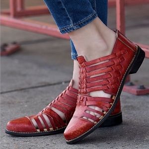 Bed Stu   Las Cruces Huaraches Red Rustic Leather Boho 8.5 Sandals Loafers flats